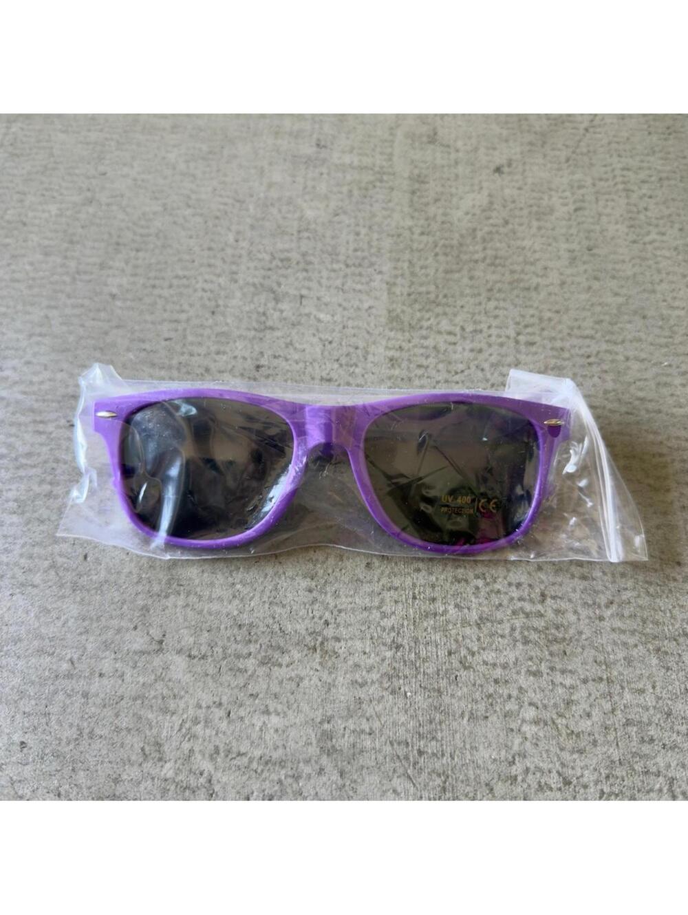 Retro Square Sunglasses / purple